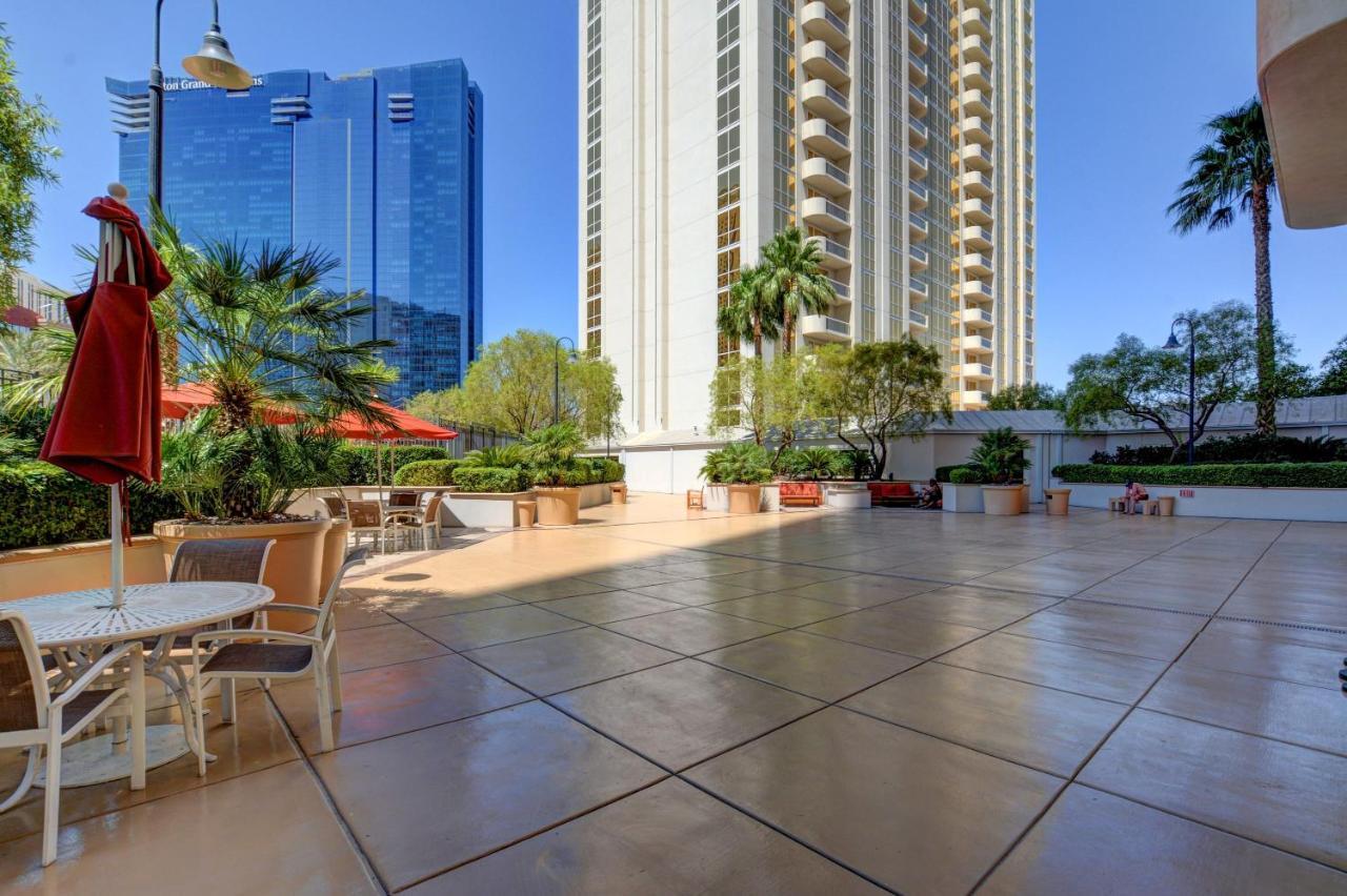 Mgm Signature-28-705 F1 Track & Strip View Balcony Las Vegas Bagian luar foto